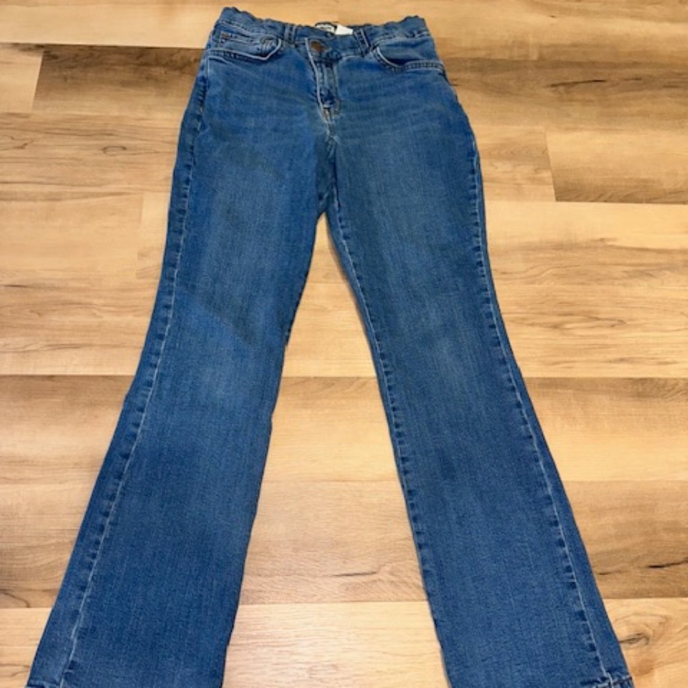 Girls bootcut jeans. Size 14. OshKosh. 99% cotton. Adjustable waist. Excellent